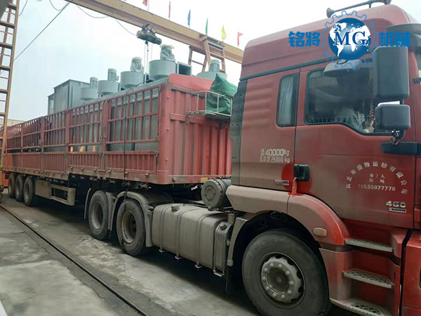 ������a(ch��n)30�f��ȫ�Ԅ�(d��ng)�ɷ�ɰ�{���a(ch��n)���b܇�F(xi��n)��(ch��ng)